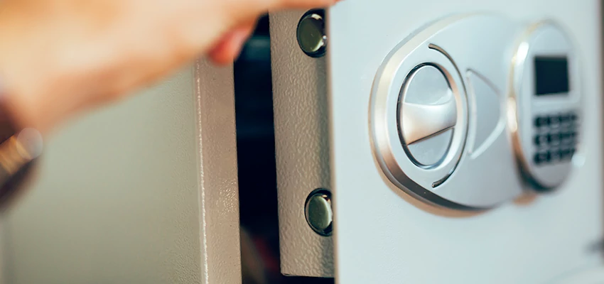 Fingerprint Safe Openers in Sierra Madre, CA