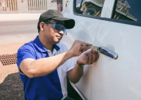 Car Locksmith in Sierra Madre, CA